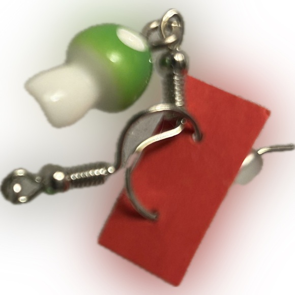 NWT magic 🍄 mushroom hypoallergenic earrings stainless & ceramic rare handmade - Picture 2 of 2